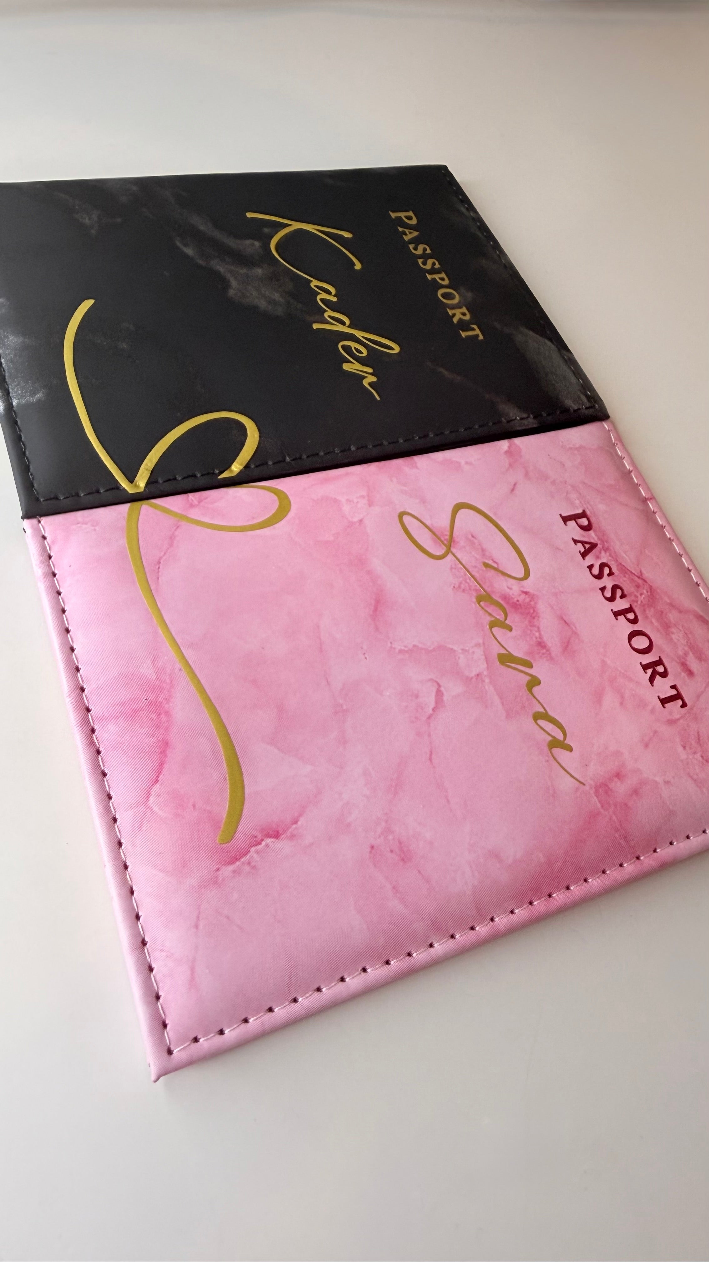 Protège Passeport Personnalisé – Idéal pour Voyages et Cadeaux