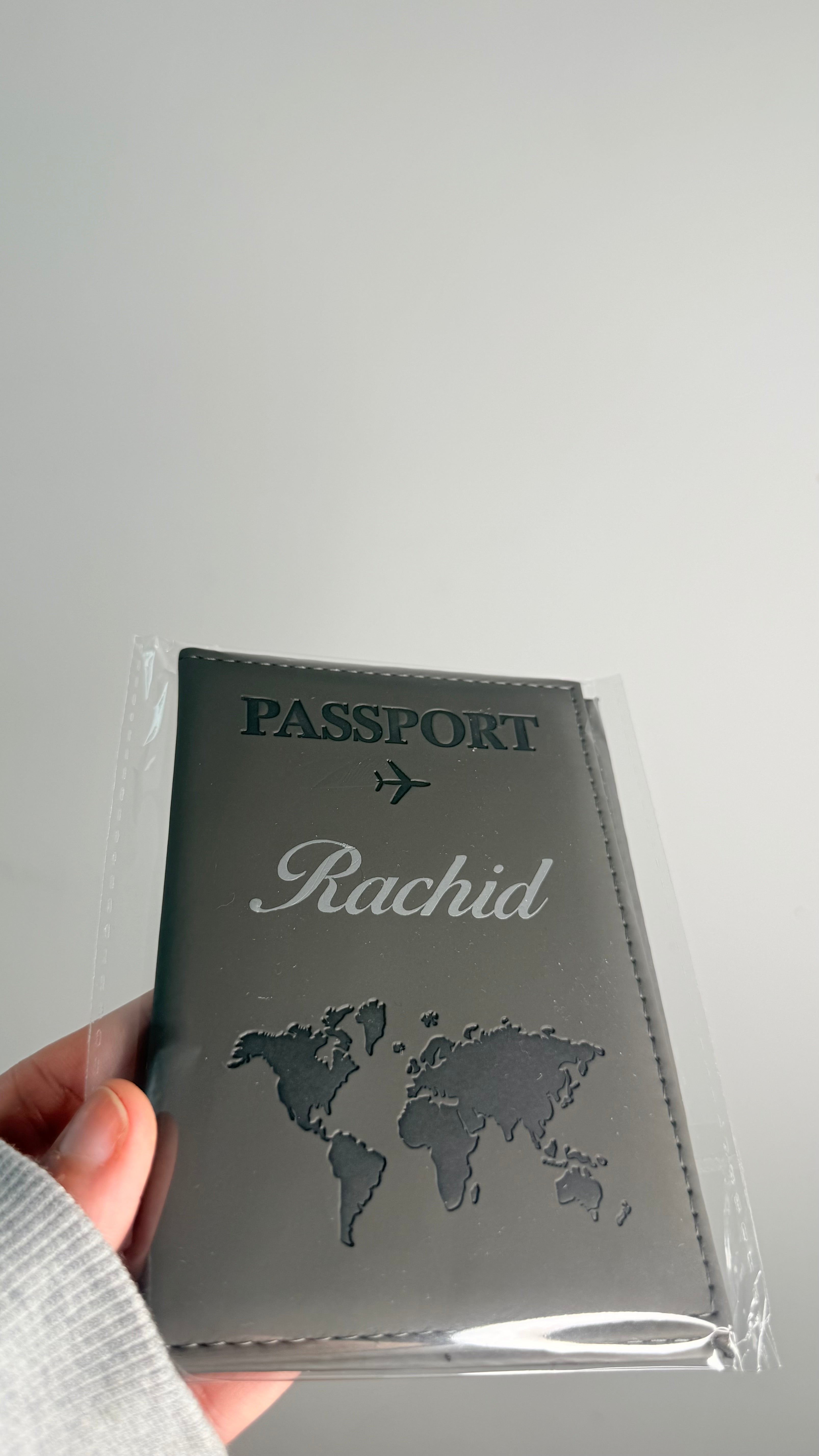 Protège Passeport Personnalisé – Idéal pour Voyages et Cadeaux