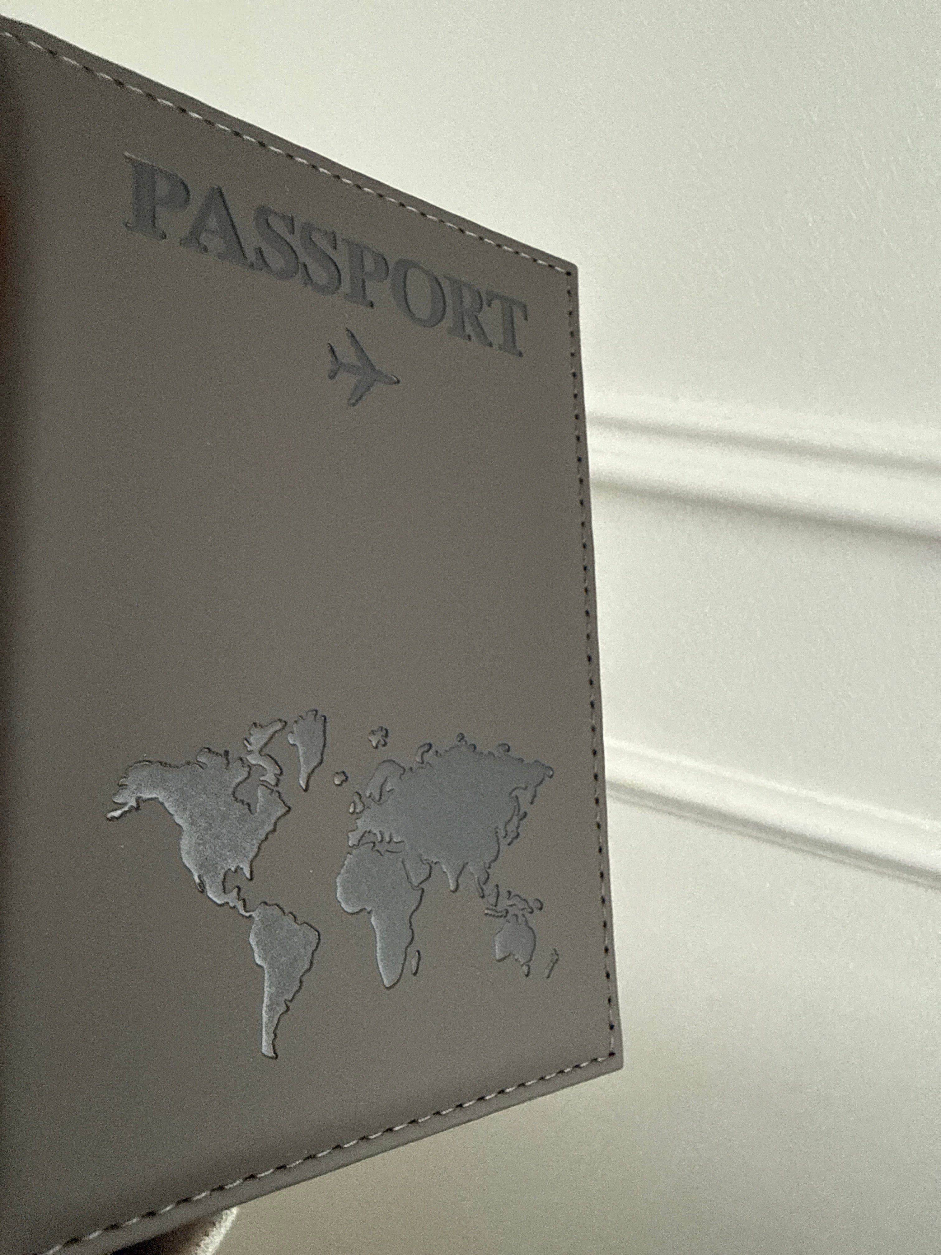 Protège Passeport Personnalisé – Idéal pour Voyages et Cadeaux