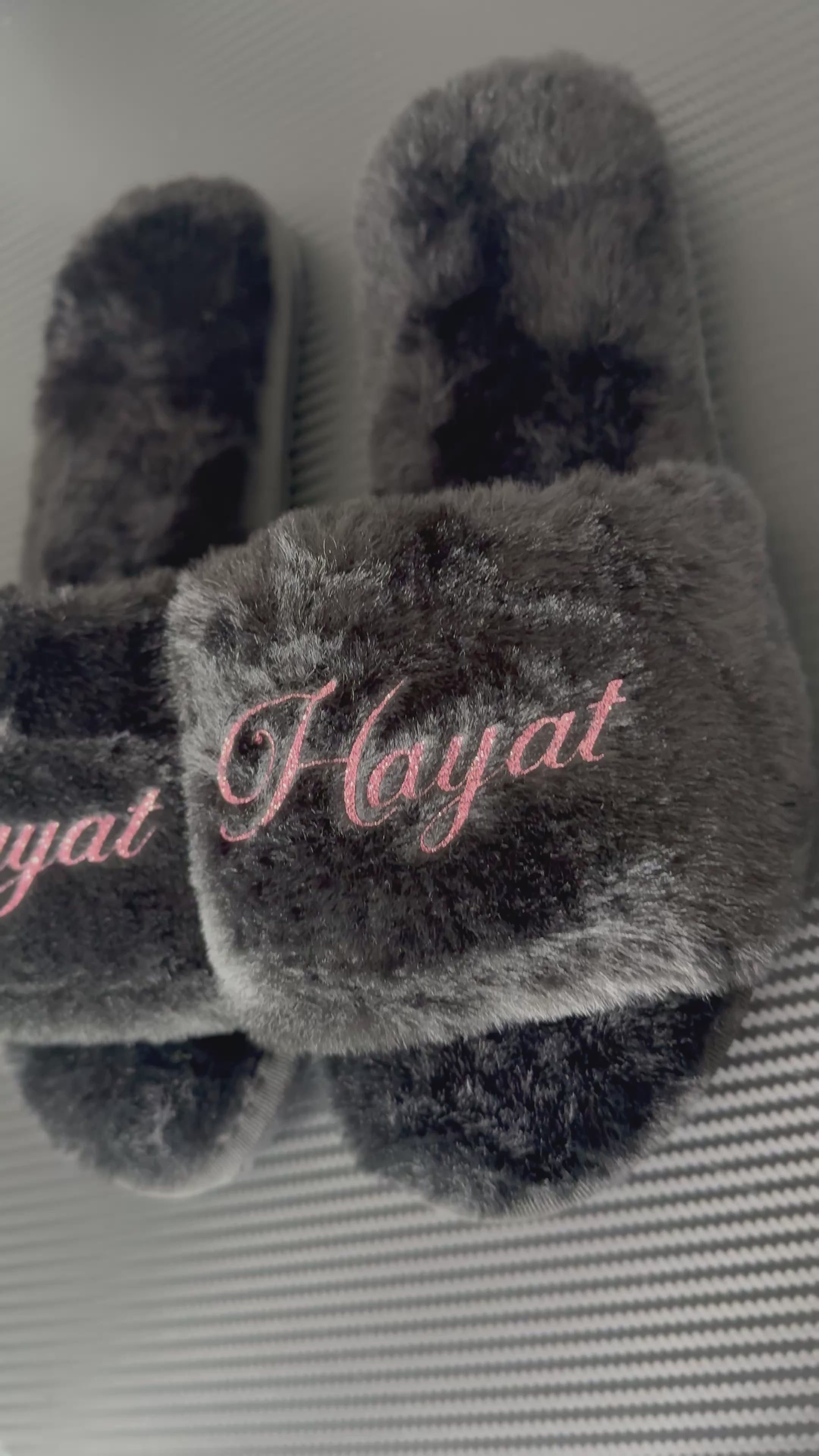 Pantoufles en fausse fourrure – Confort, douceur et élégance